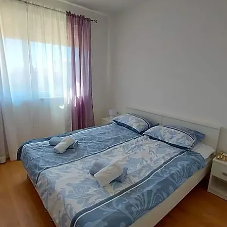 Eden 4*